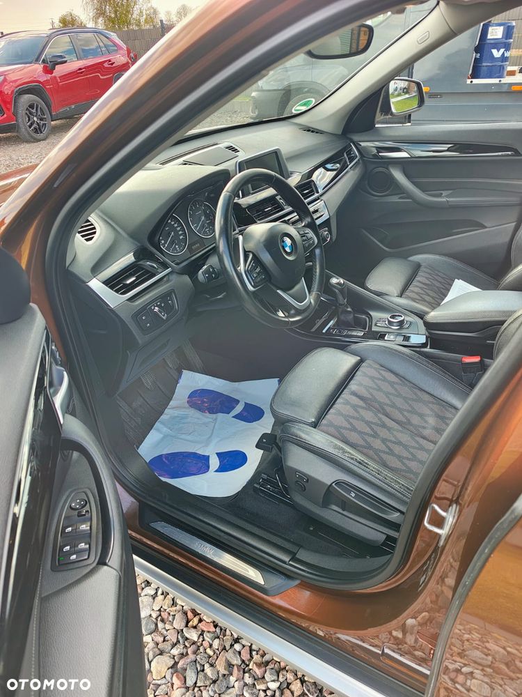 BMW X1 sDrive18i - 16