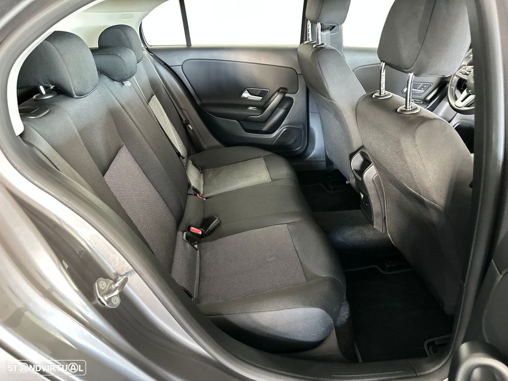 Mercedes-Benz A 180 7G-DCT Edition 2021 - 33