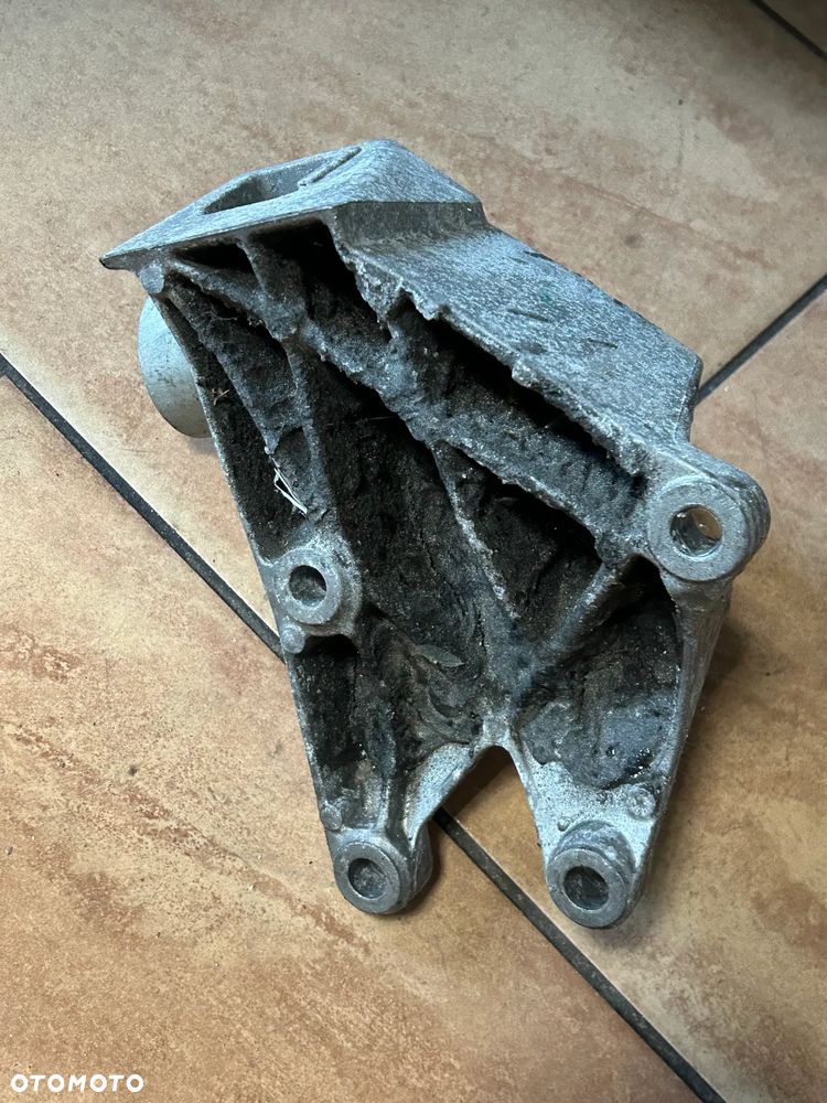 WSPORNIK SILNIKA LEWY ŁAPA BMW X1 G01 7 G11 G12 5 G30 G31 G32 2.0D 6864593 - 3