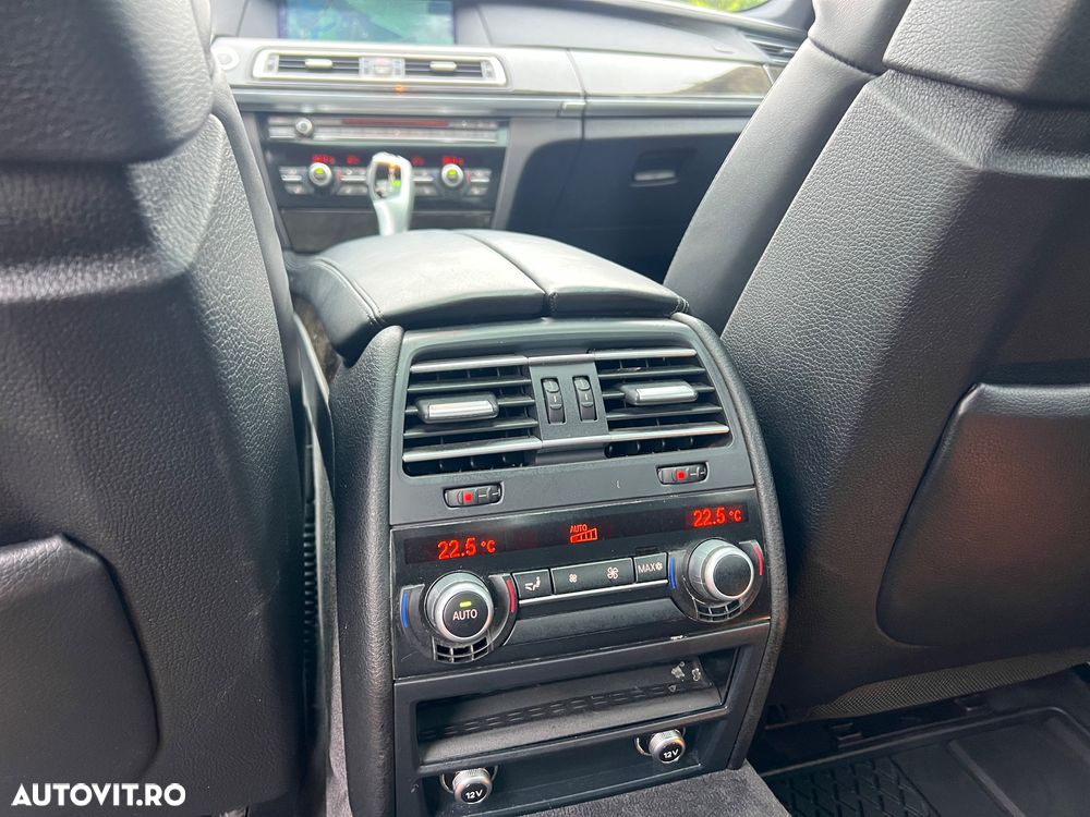 BMW Seria 7 750Li Aut. - 33