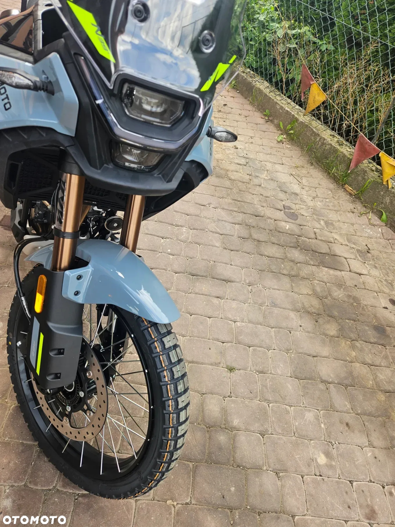 CFMoto MT - 7