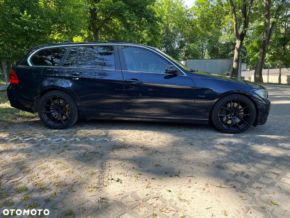 BMW Seria 3 335xi - 21