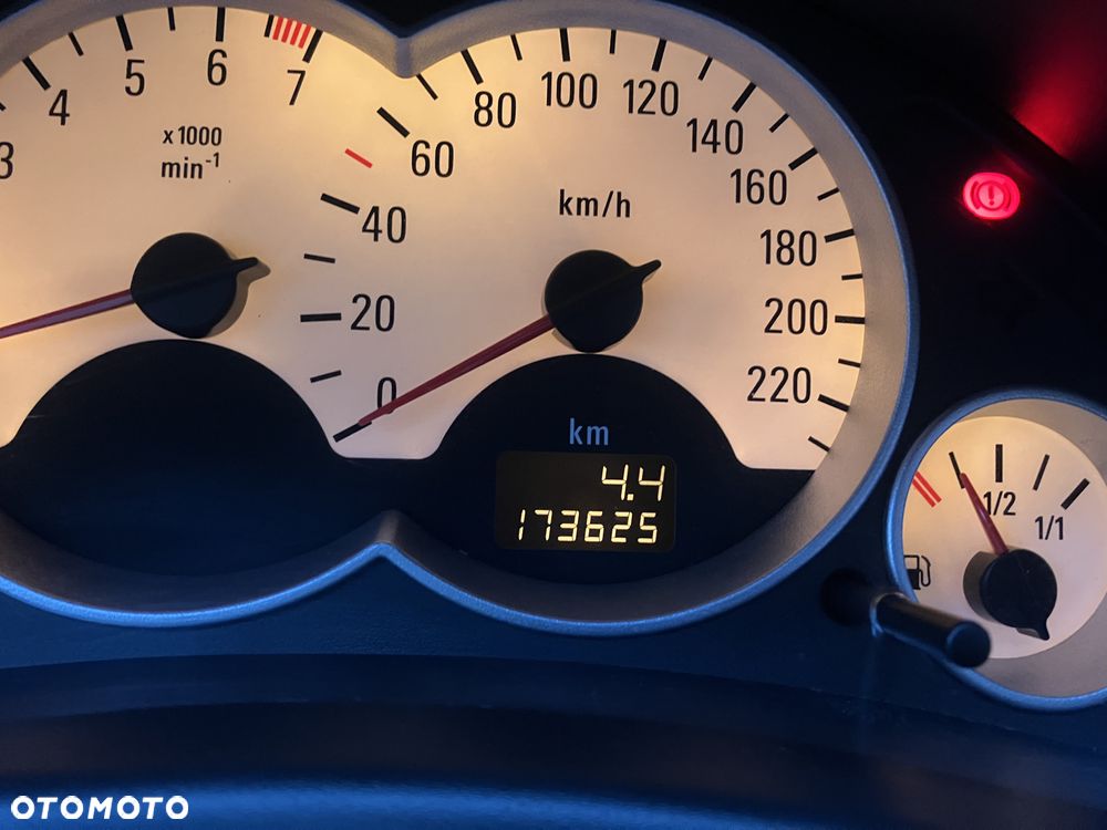 Opel Corsa 1.2 16V Cosmo - 10