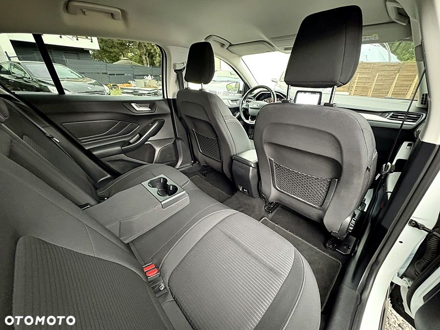 Ford Focus 1.5 EcoBlue Start-Stopp-System COOL&CONNECT - 21