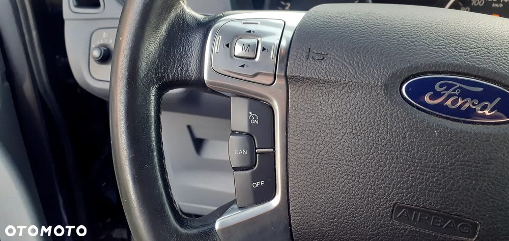 Ford Galaxy 2.0 Concept - 35