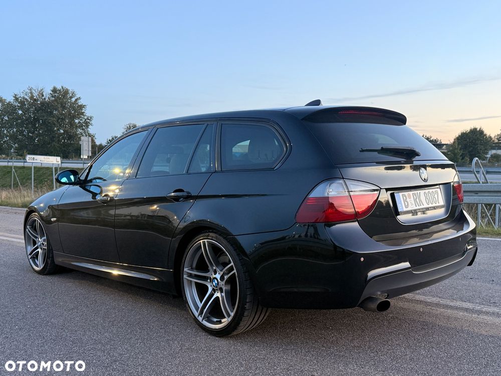 BMW Seria 3 320i - 12
