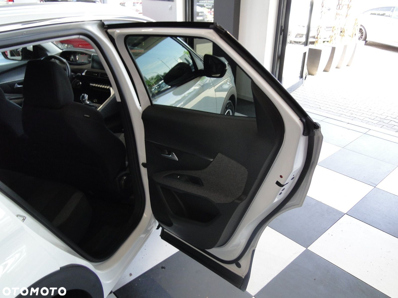 Peugeot 3008 - 13