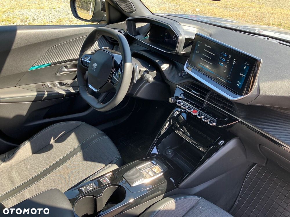 Peugeot 2008 1.2 PureTech Allure Pack S&S EAT8 - 17