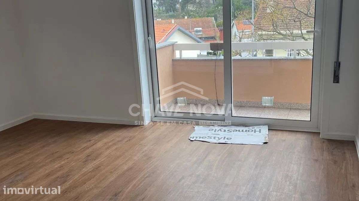 Apartamento T3 | Remodelado | Águas Santas - Grande imagem: 3/12