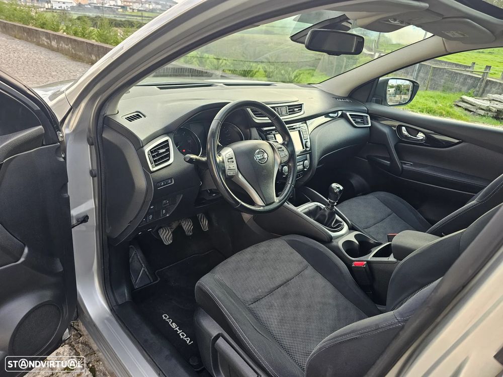 Nissan Qashqai 1.5 dCi N-Connecta 18 - 12