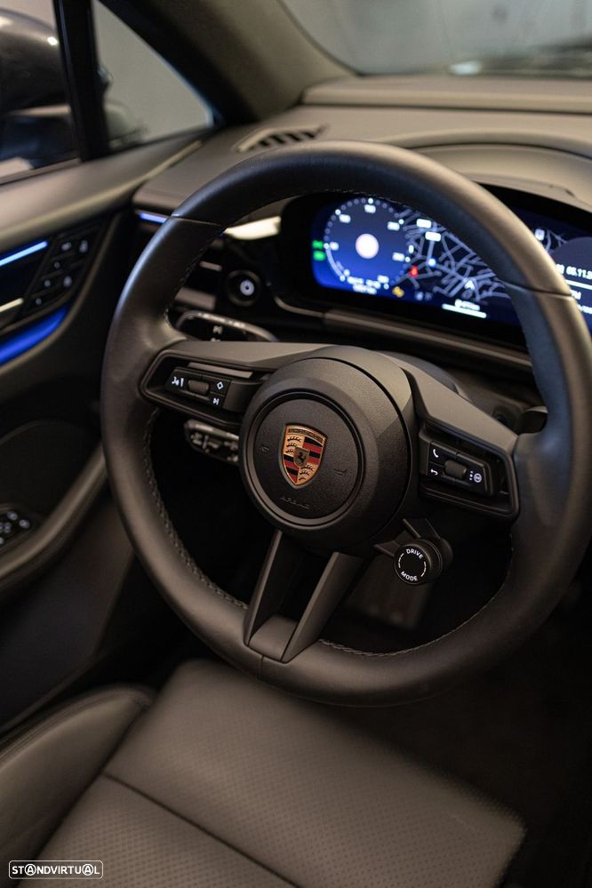 Porsche Macan Electric 4 - 26