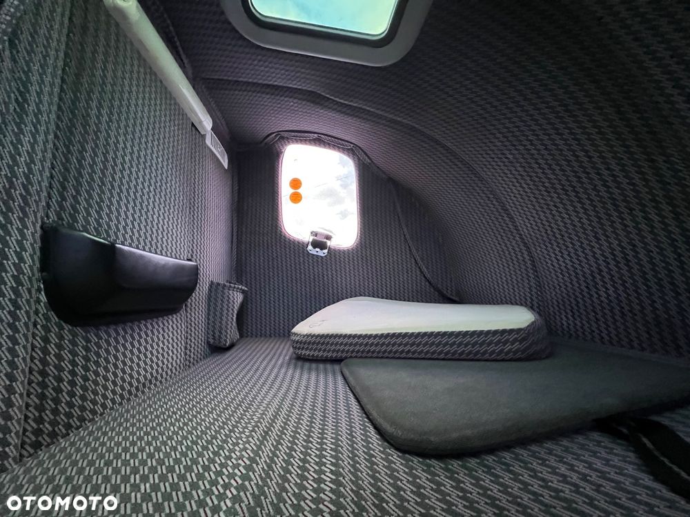 Volkswagen Crafter - 10