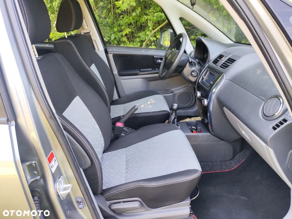 Suzuki SX4 1.6 Premium 4WD - 14