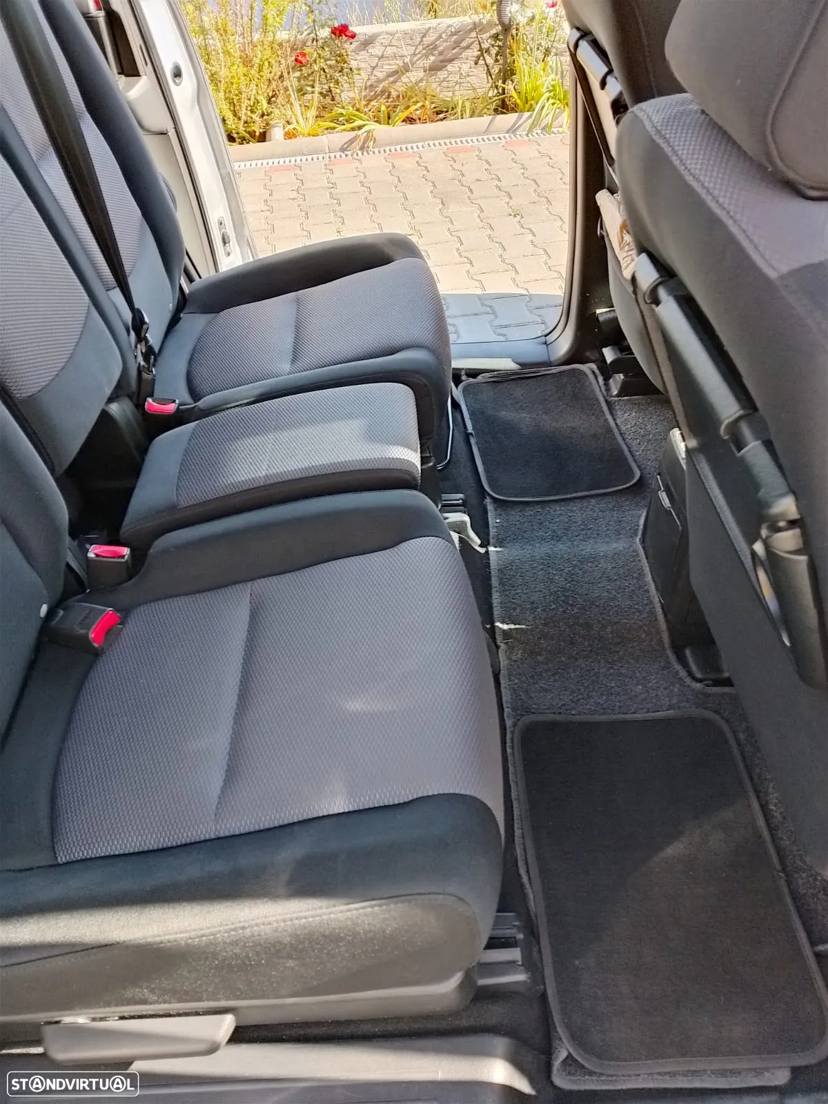 Mazda 5 - 4