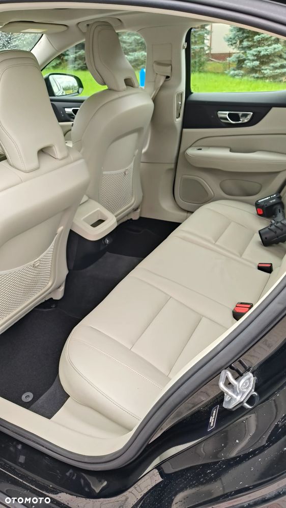 Volvo S60 T5 Inscription - 21