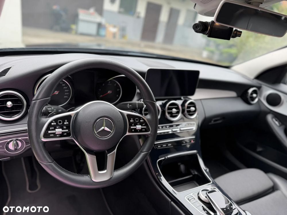 Mercedes-Benz Klasa C 220 d 9G-TRONIC - 14