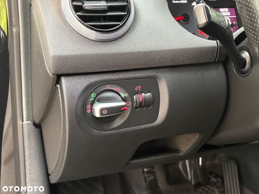 Audi A3 3-drzwiowe 2.0 TDI S Line Sportpaket plus - 23