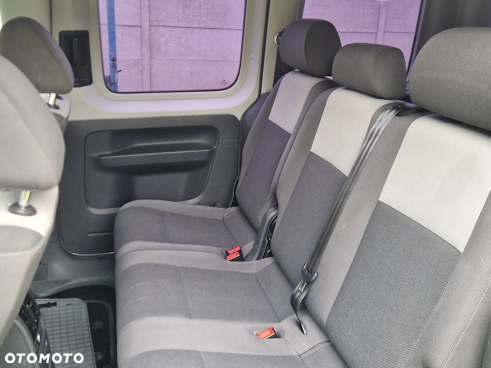 Volkswagen Caddy Comfortline DSG - 20