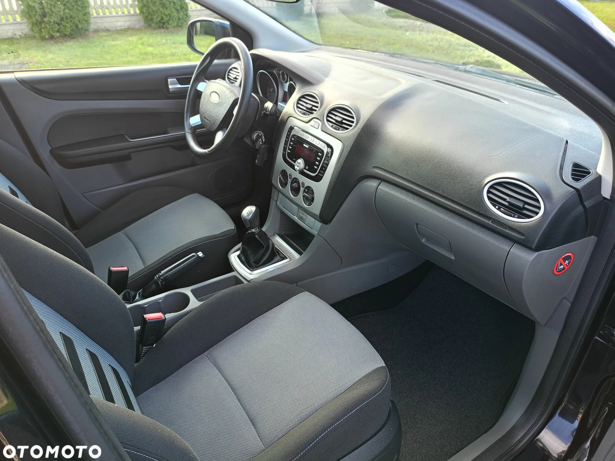 Ford Focus 1.8 Fun - 27