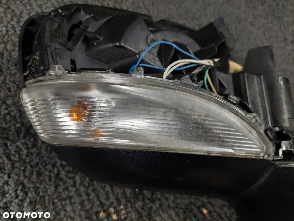 RENAULT CAPTUR I LUSTRO PRAWE 11 PIN EUROPA - 3