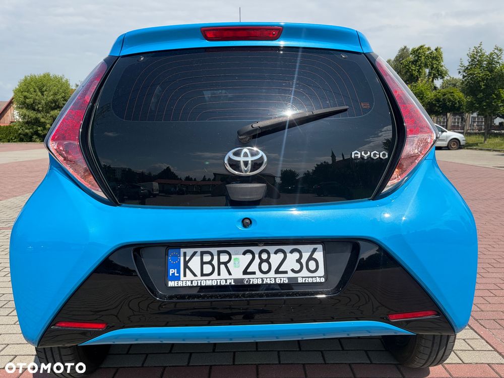 Toyota Aygo x-clusiv - 13