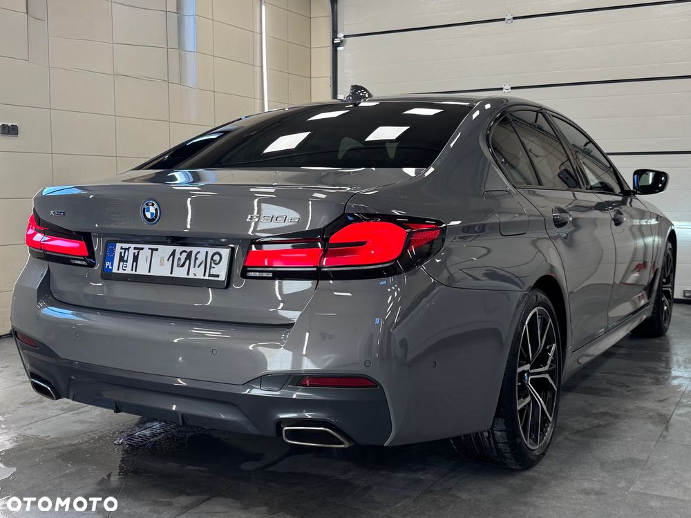 BMW Seria 5 530e xDrive M Sport Edition - 11
