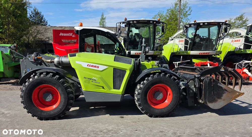 Claas Scorpion 741 VARIPOWER - 1