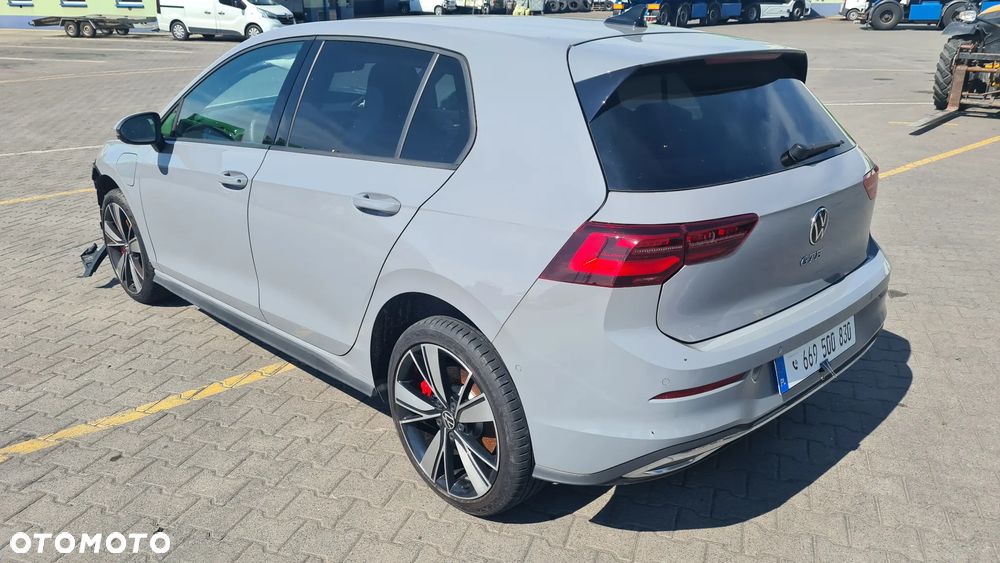 Volkswagen Golf 1.5 eTSI EVO Style DSG - 1