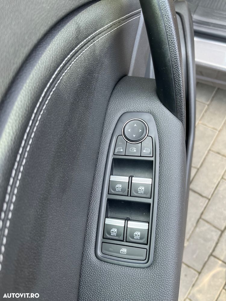 Renault Captur 140 EDC MHEV Techno - 11