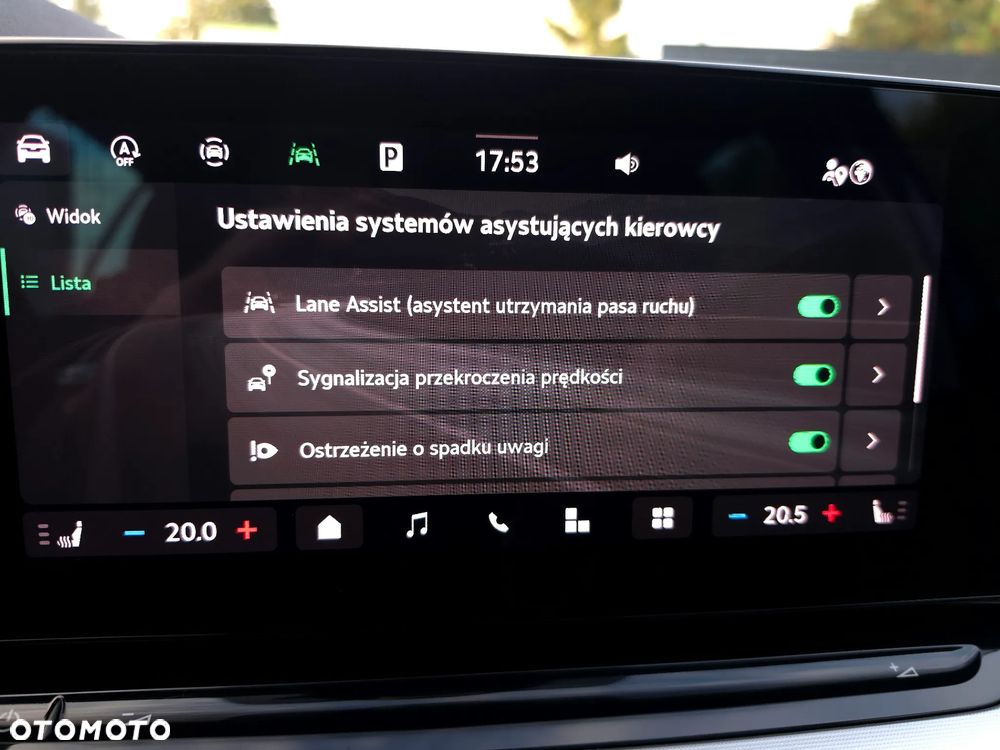 Skoda Octavia 1.5 TSI mHEV Selection DSG - 24