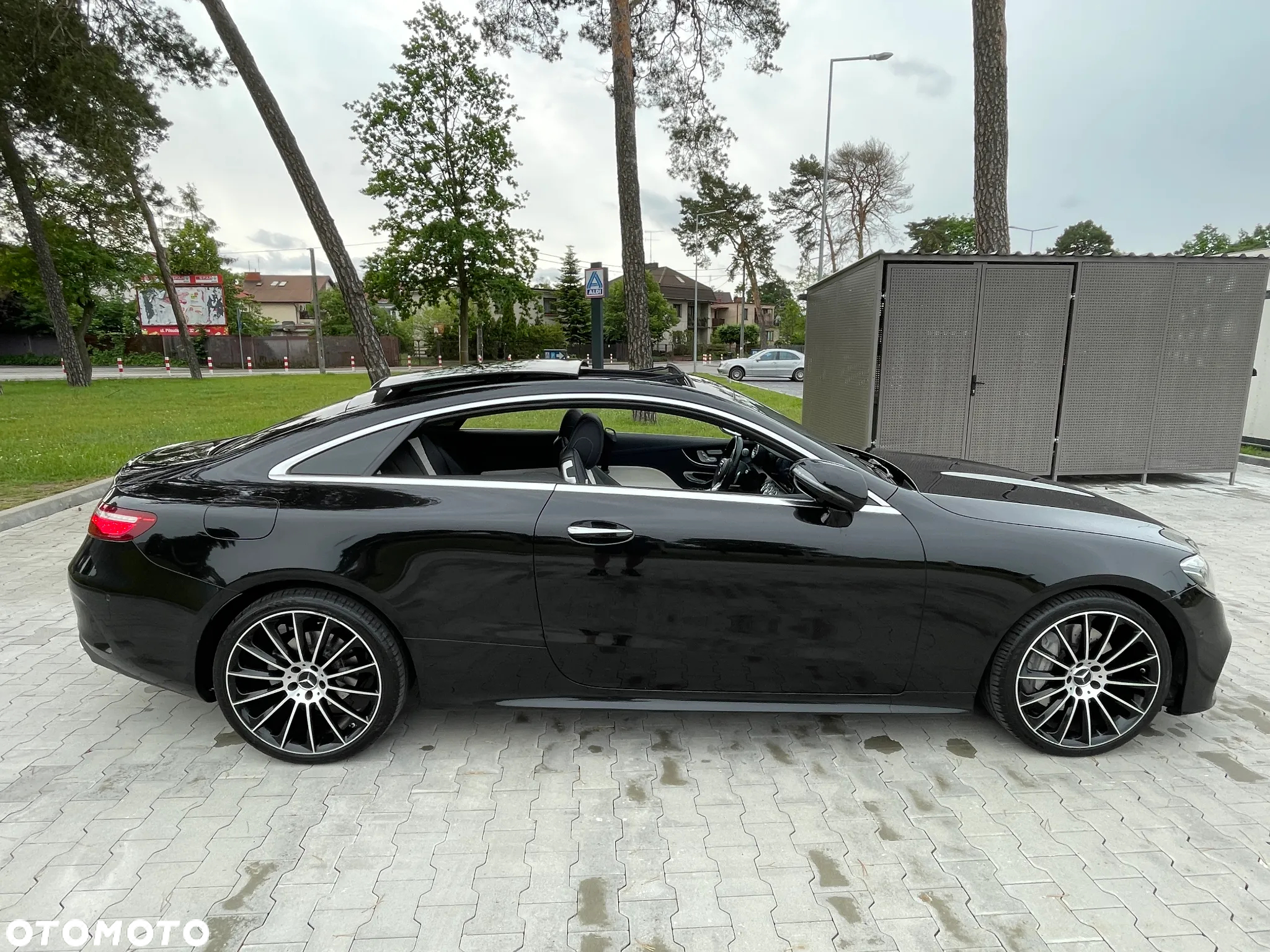 Mercedes-Benz Klasa E 300 Coupe 9G-TRONIC - 29