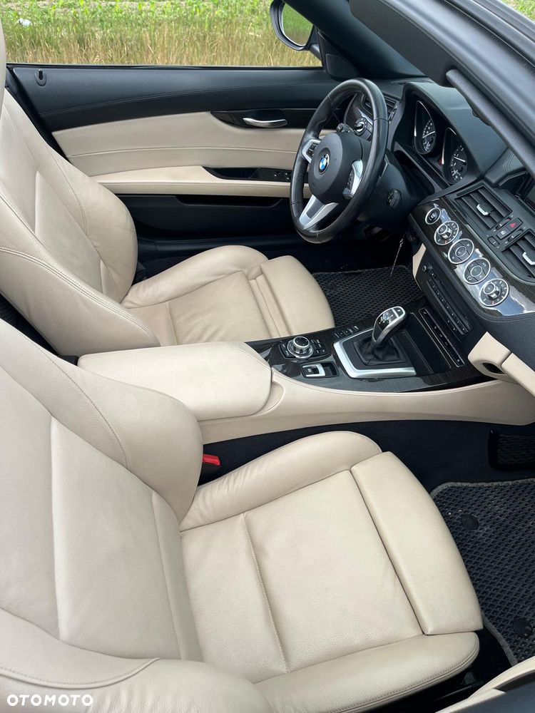 BMW Z4 sDrive28i - 9