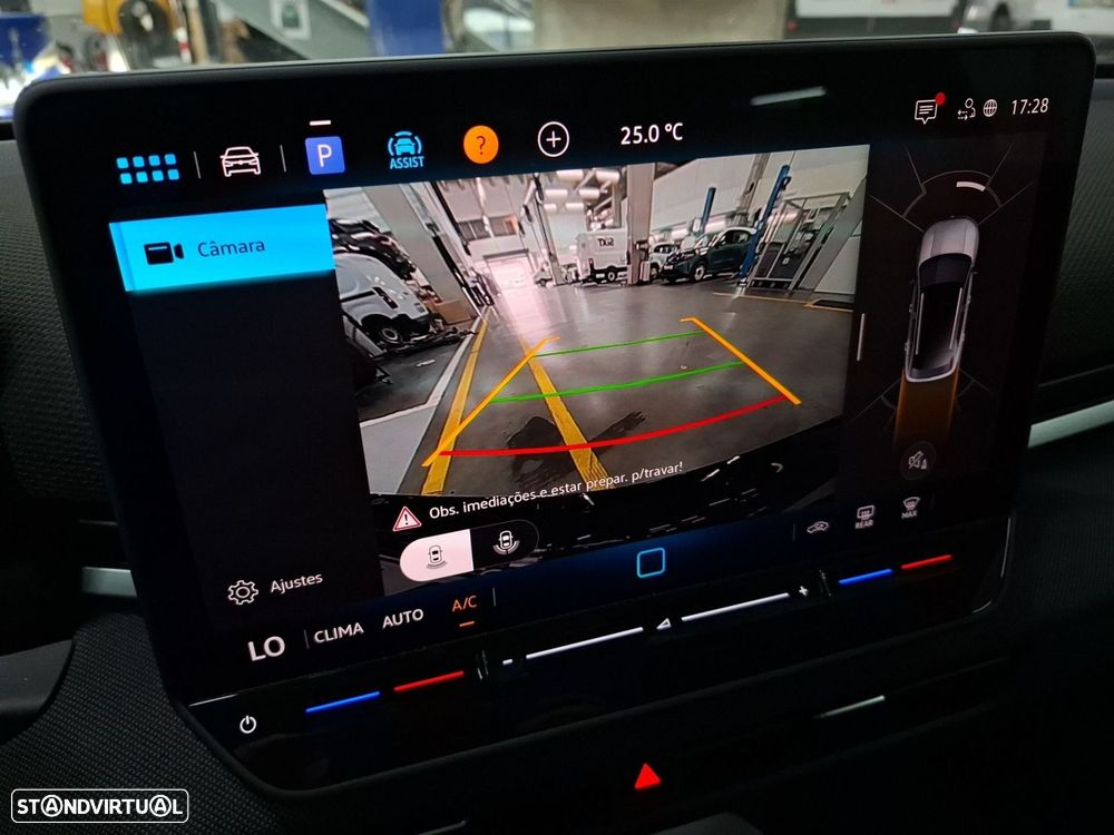 VW T-Roc 1.5 eTSI Life DSG - 23