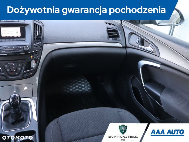 Opel Insignia - 10