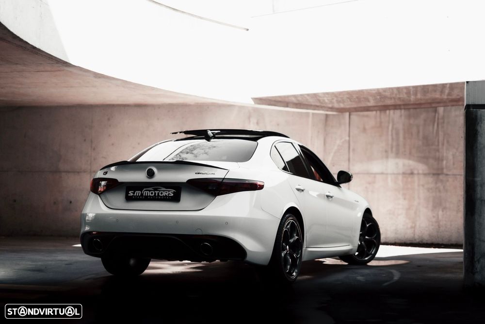 Alfa Romeo Giulia 2.2 D Veloce Q4 AT8 - 10