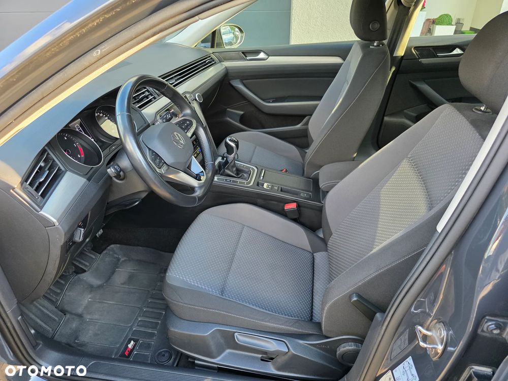 Volkswagen Passat 2.0 TDI EVO Essence - 9