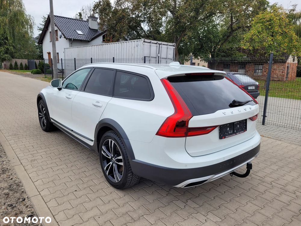 Volvo V90 Cross Country - 6
