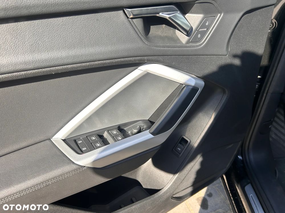 Audi Q3 35 TDI S-Line S tronic - 28