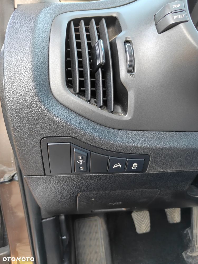 Kia Sportage 1.7 CRDI XL 2WD - 14