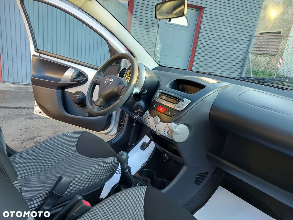 Toyota Aygo Cool&Go - 26