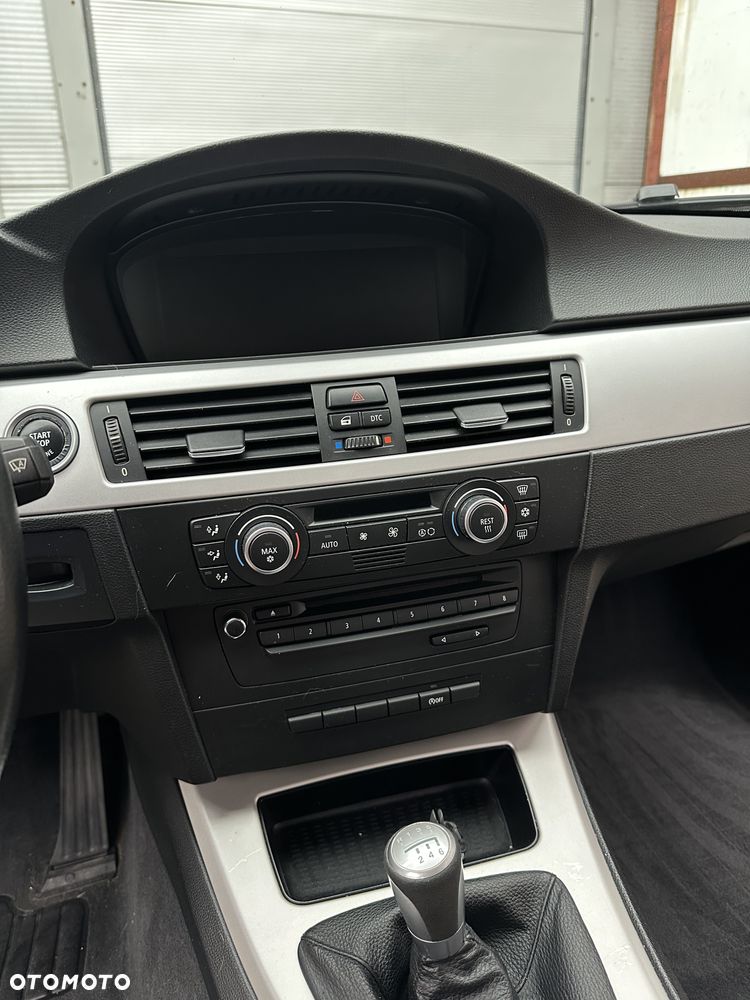 BMW Seria 3 318d DPF - 15