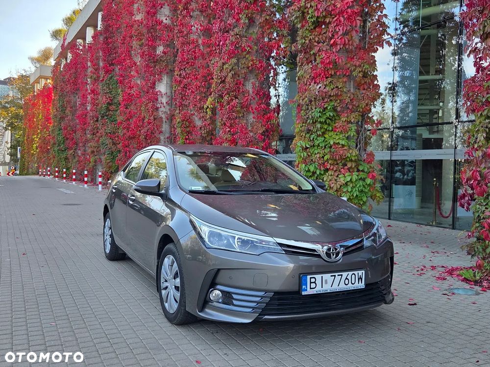 Toyota Corolla 1.6 Comfort - 1