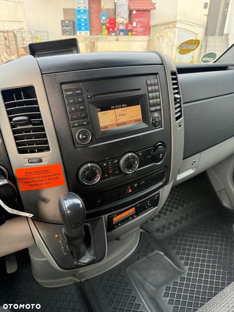 Mercedes-Benz Sprinter - 19