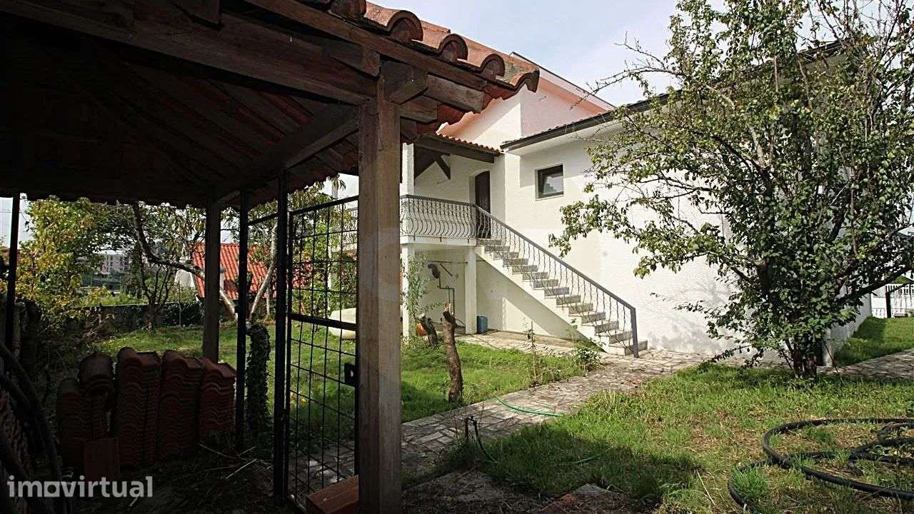 Moradia T3 com Piscina para Arrendamento - Grande imagem: 4/24