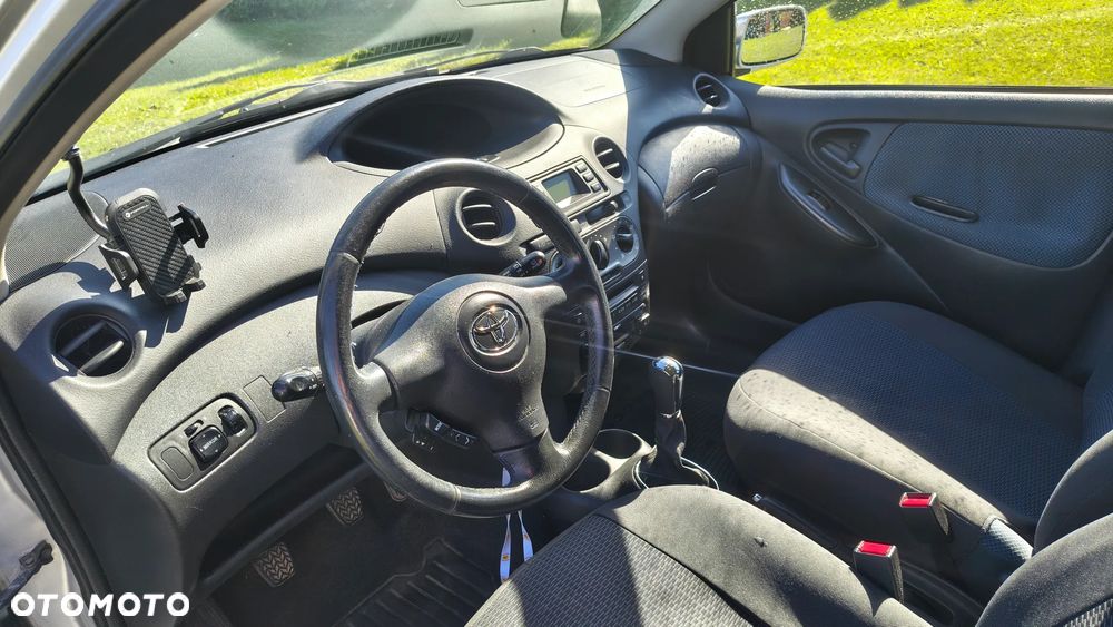 Toyota Yaris 1.3 Sol - 16