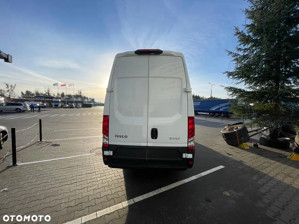 Iveco DAILY 35S18HV - 8