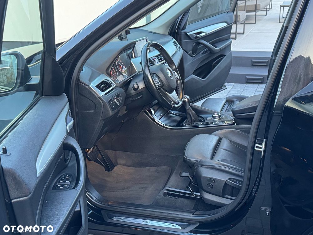 BMW X1 xDrive20i xLine sport - 5