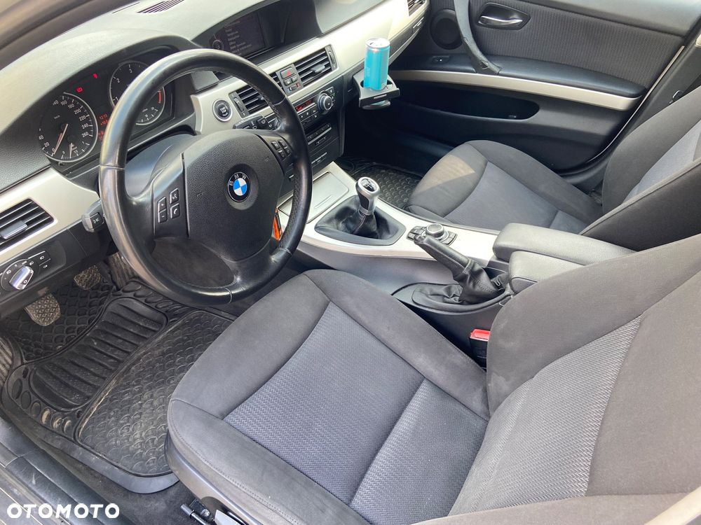 BMW Seria 3 316d - 14