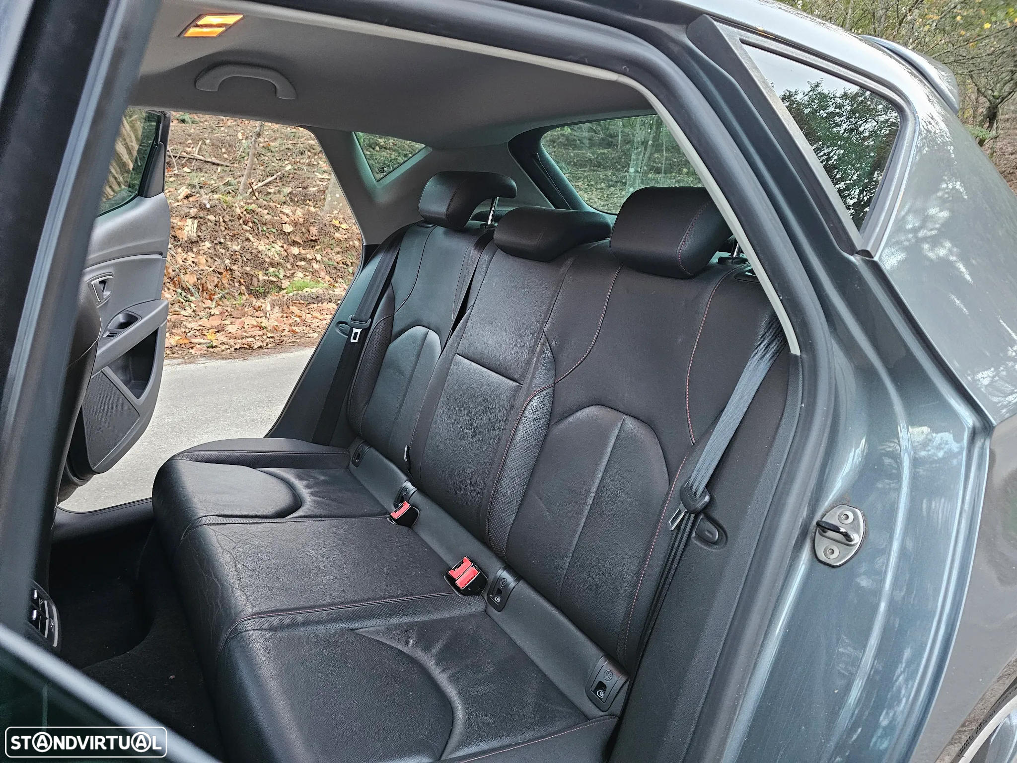 SEAT Leon 2.0 TDI DPF FR - 14