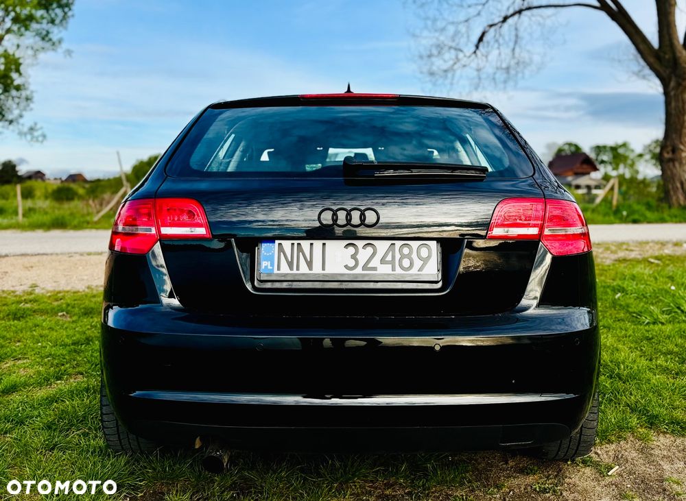 Audi A3 Sportback 1.6 TDI DPF Attraction - 6